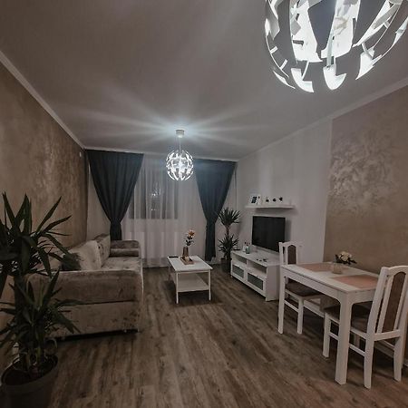 Immocity Oradea Εξωτερικό φωτογραφία