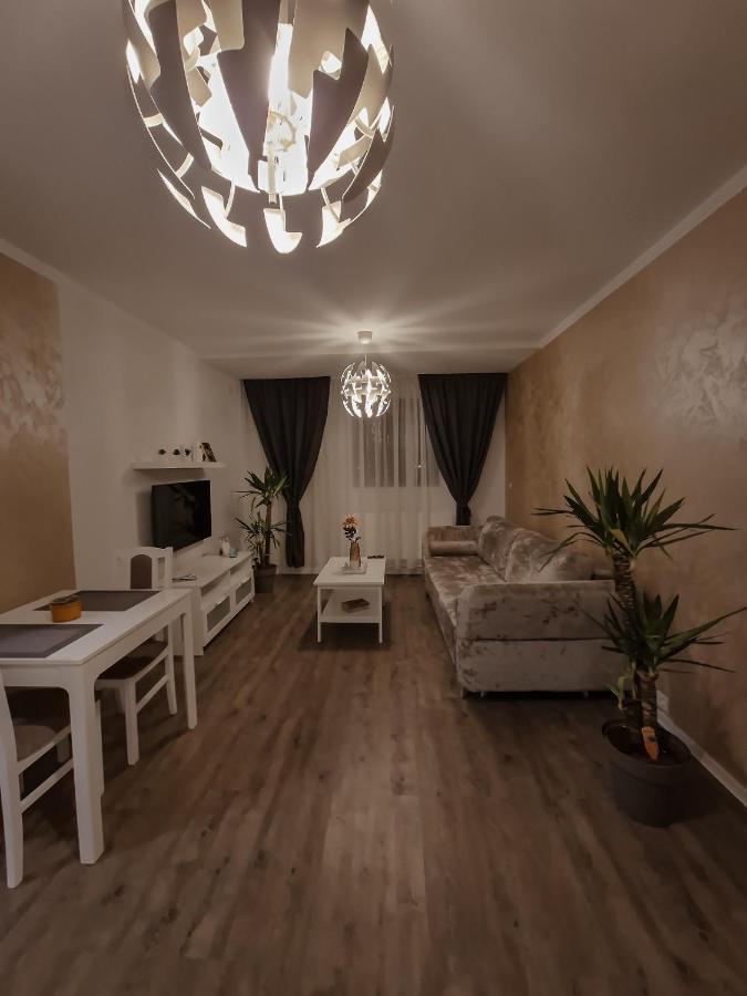 Immocity Oradea Εξωτερικό φωτογραφία